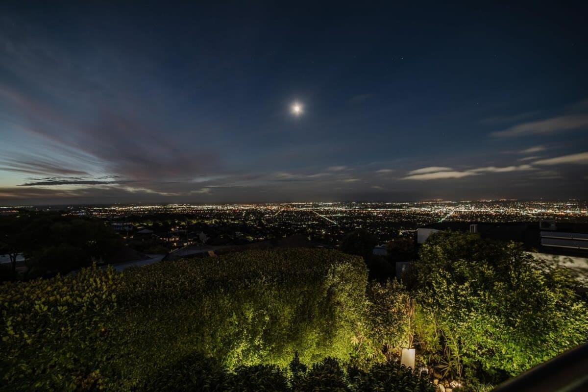 Million Dollar City Views - Sleeps 10
