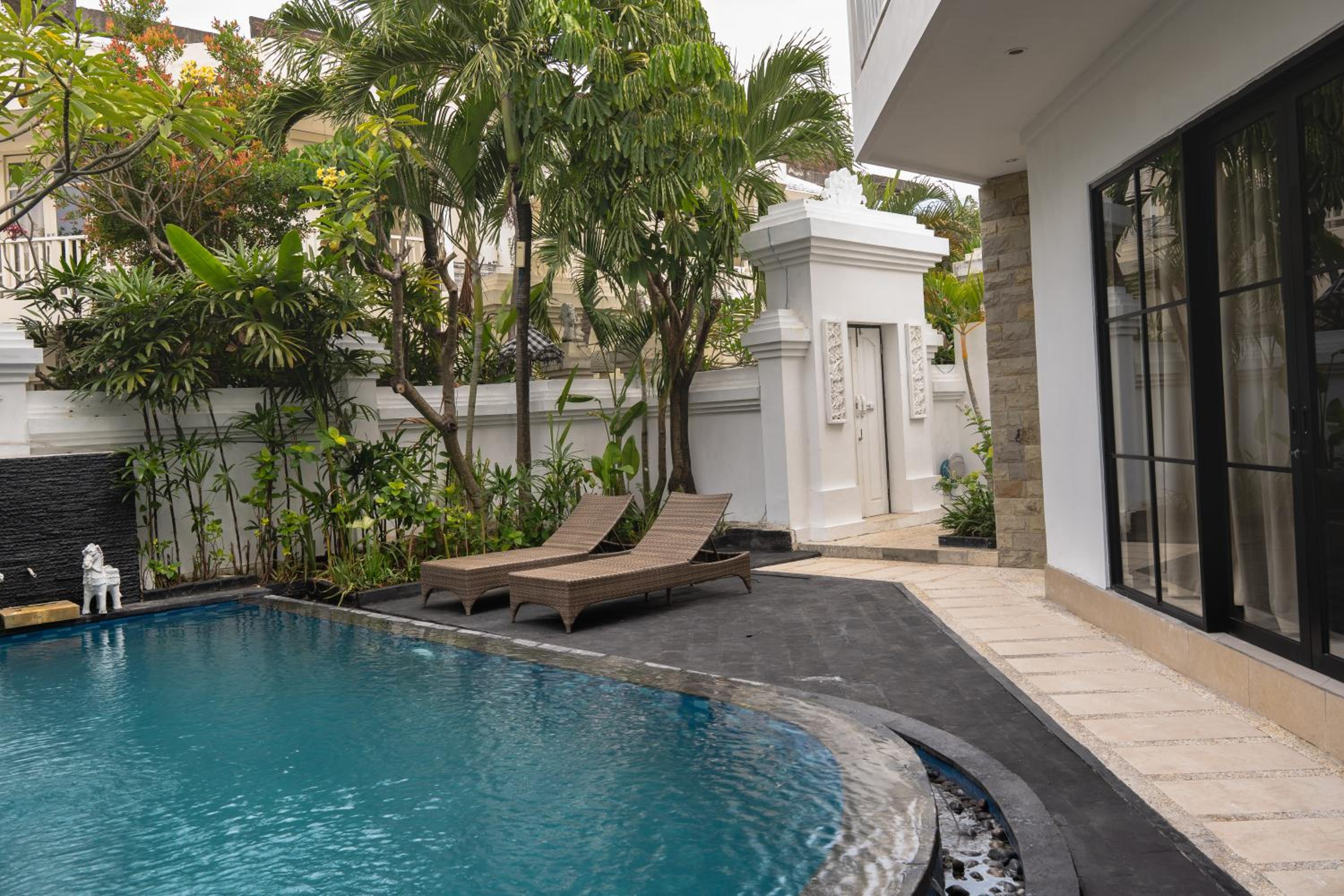 Awila Villas Kuta