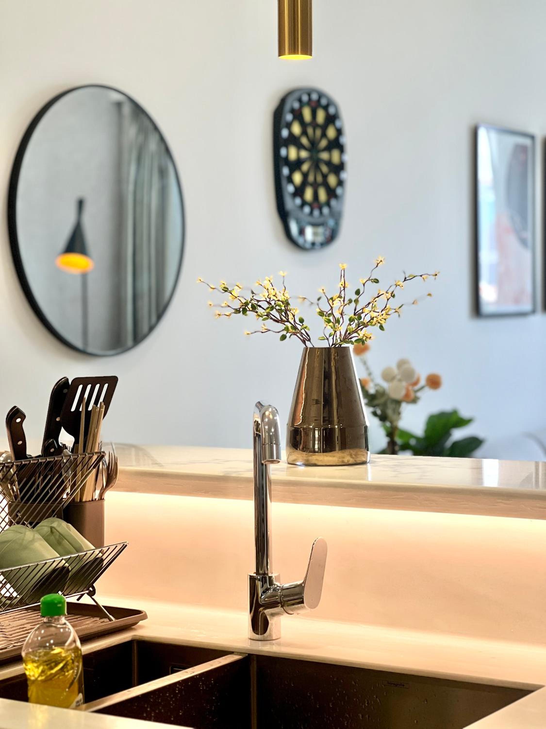 New luxury Saigon River Condo