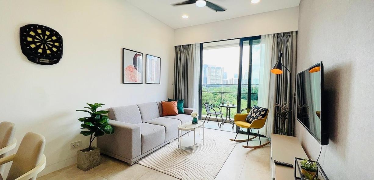 New luxury Saigon River Condo