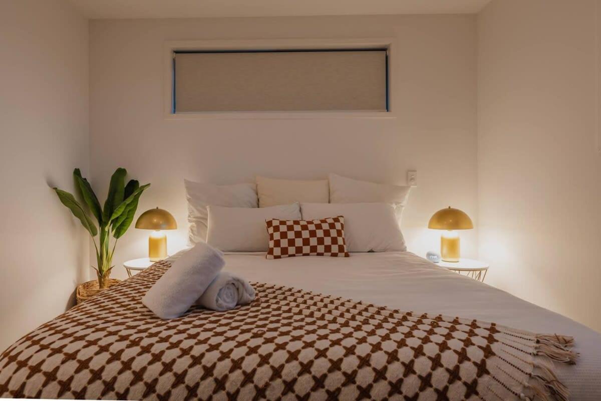 Addington Stadium Stay - Sleeps 4 view 2