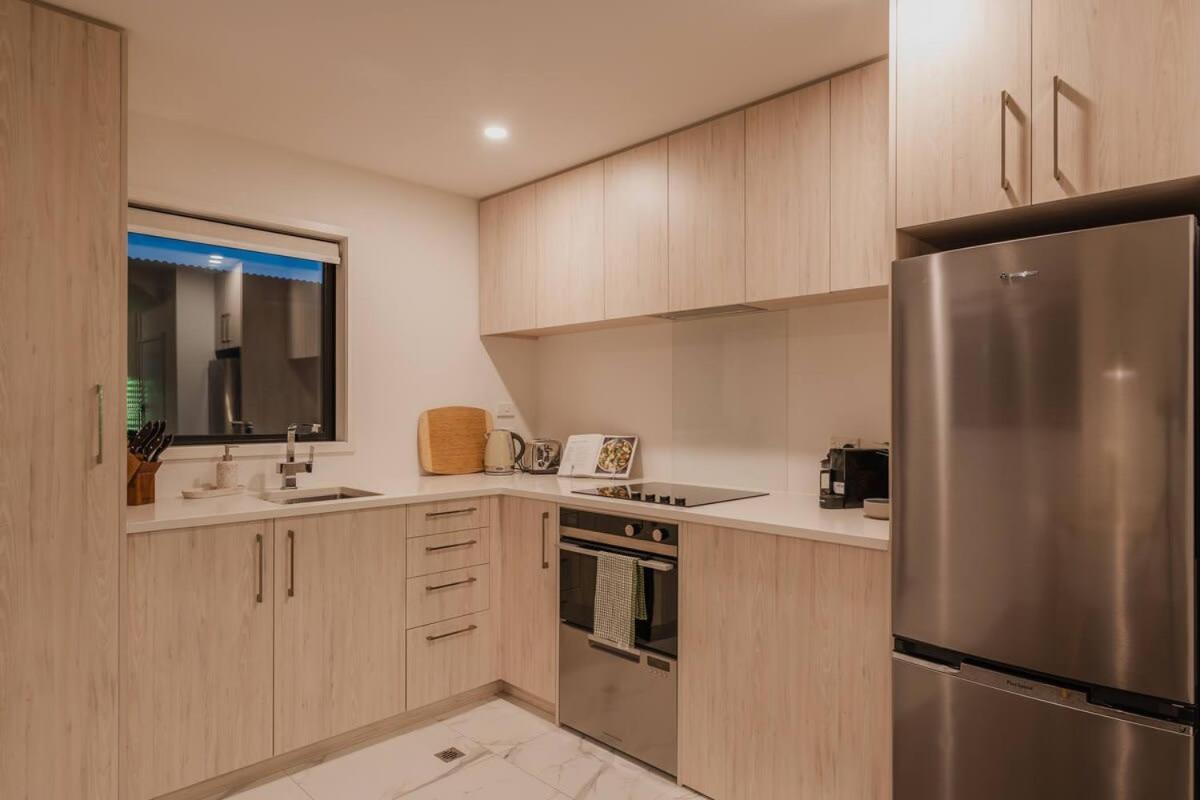 Addington Stadium Stay - Sleeps 4 view 5