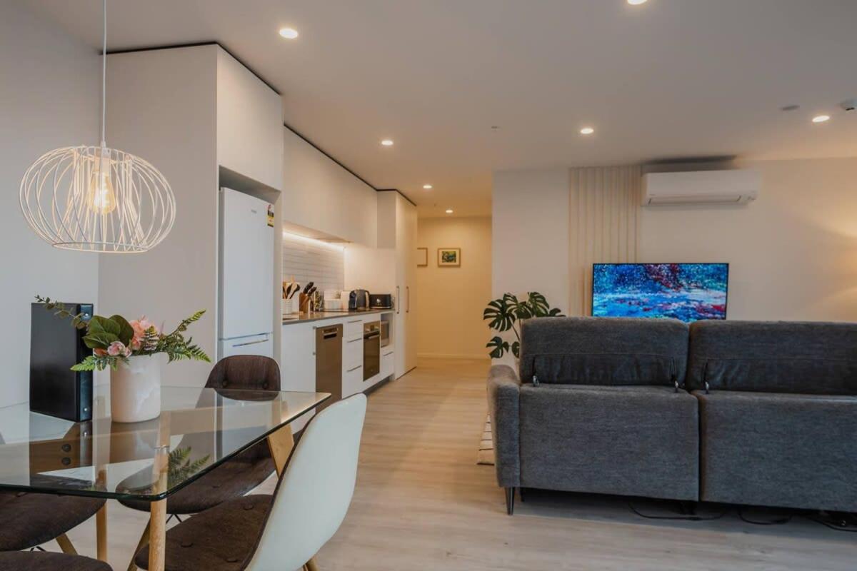 Designer's Pad In Central City view 2