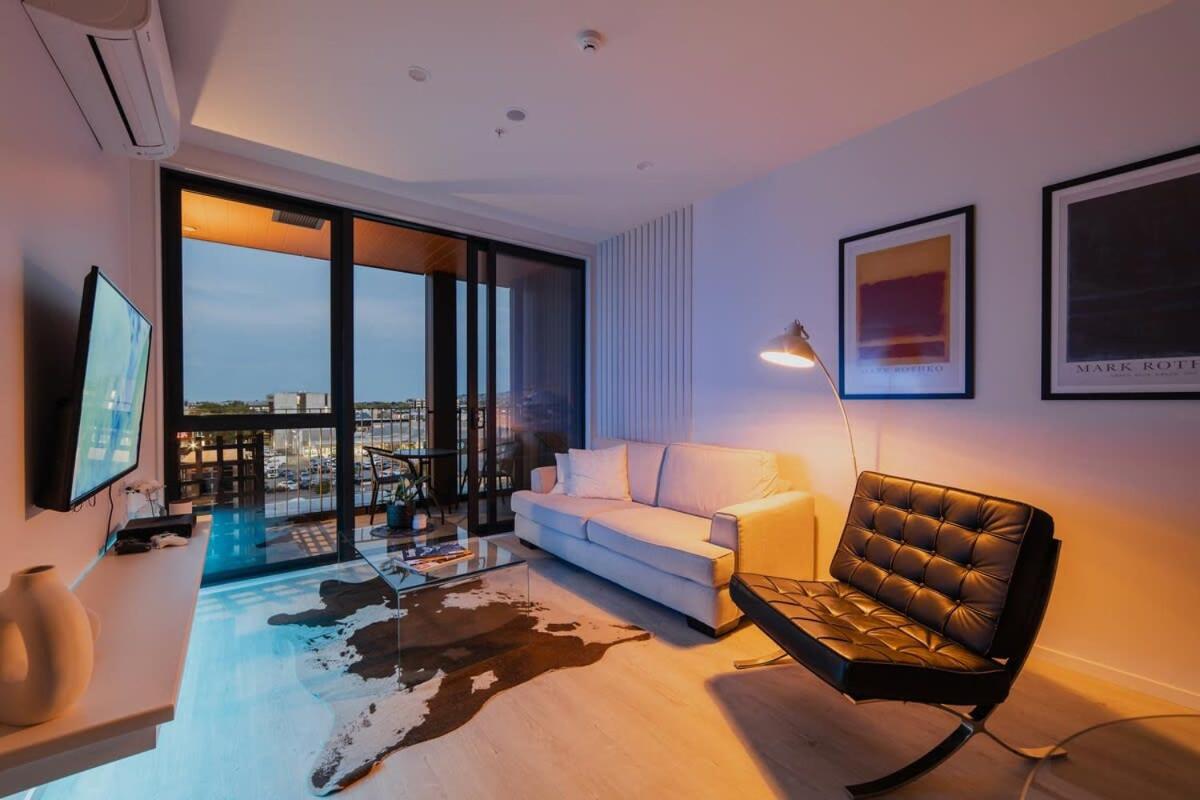 Vibrant Central City Apartment