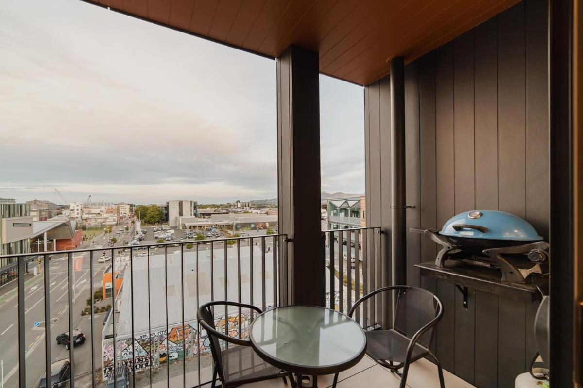 Vibrant Central City Apartment