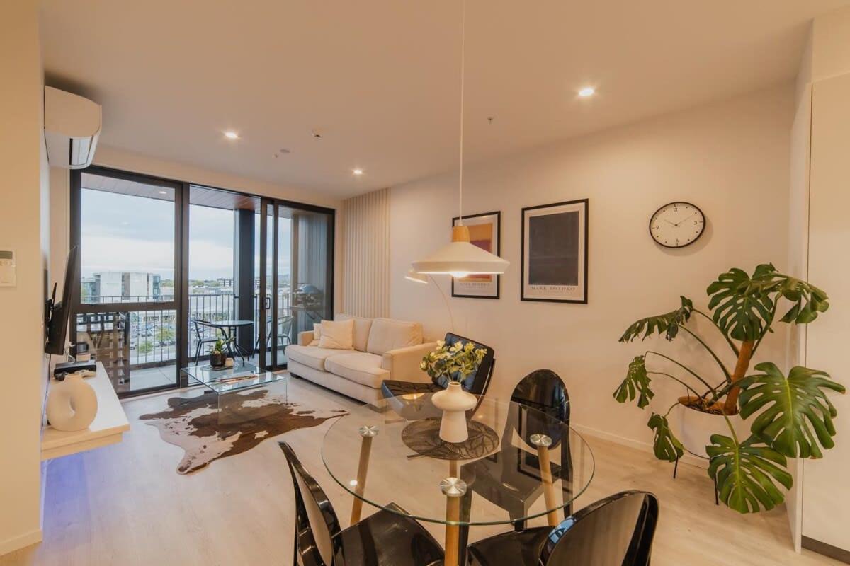 Vibrant Central City Apartment