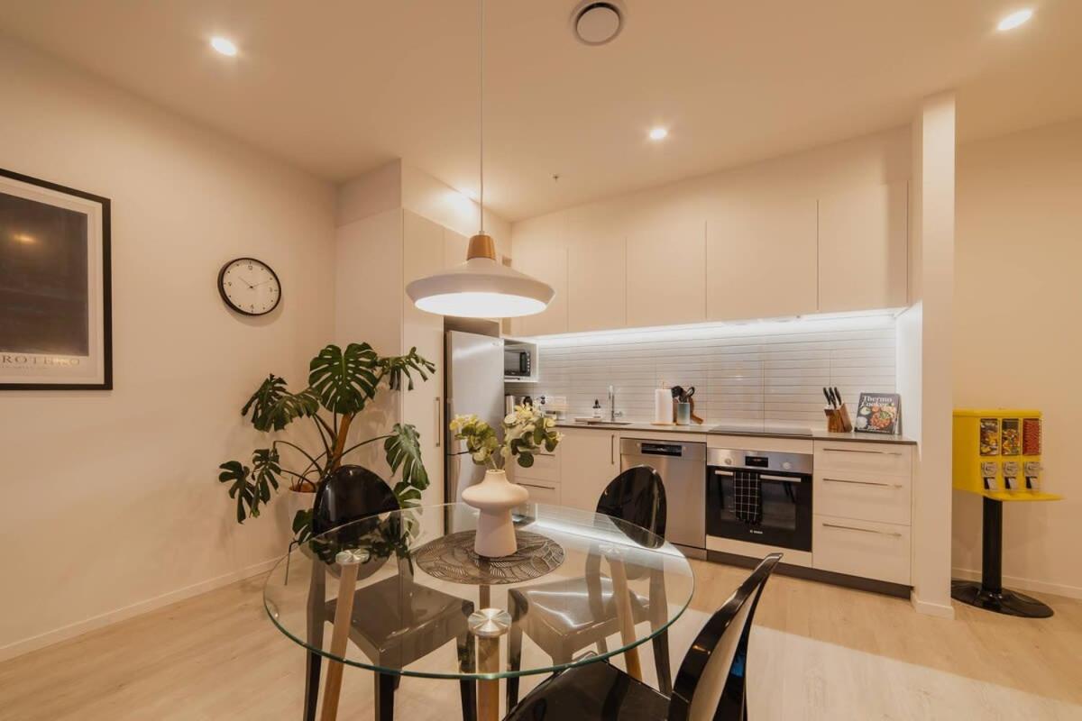 Vibrant Central City Apartment