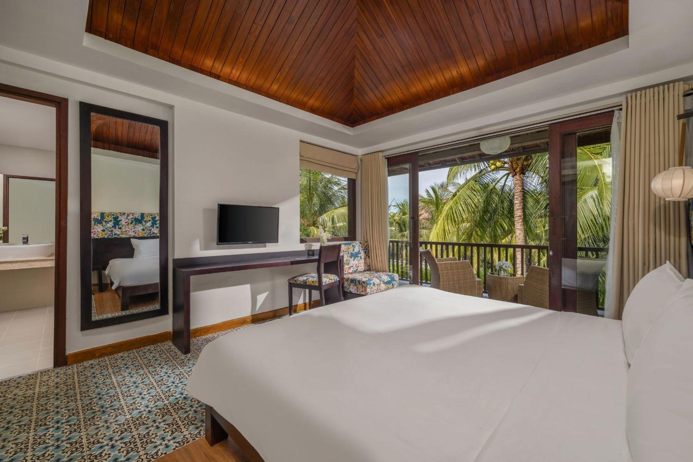 Emerald Hoi An Riverside Resort