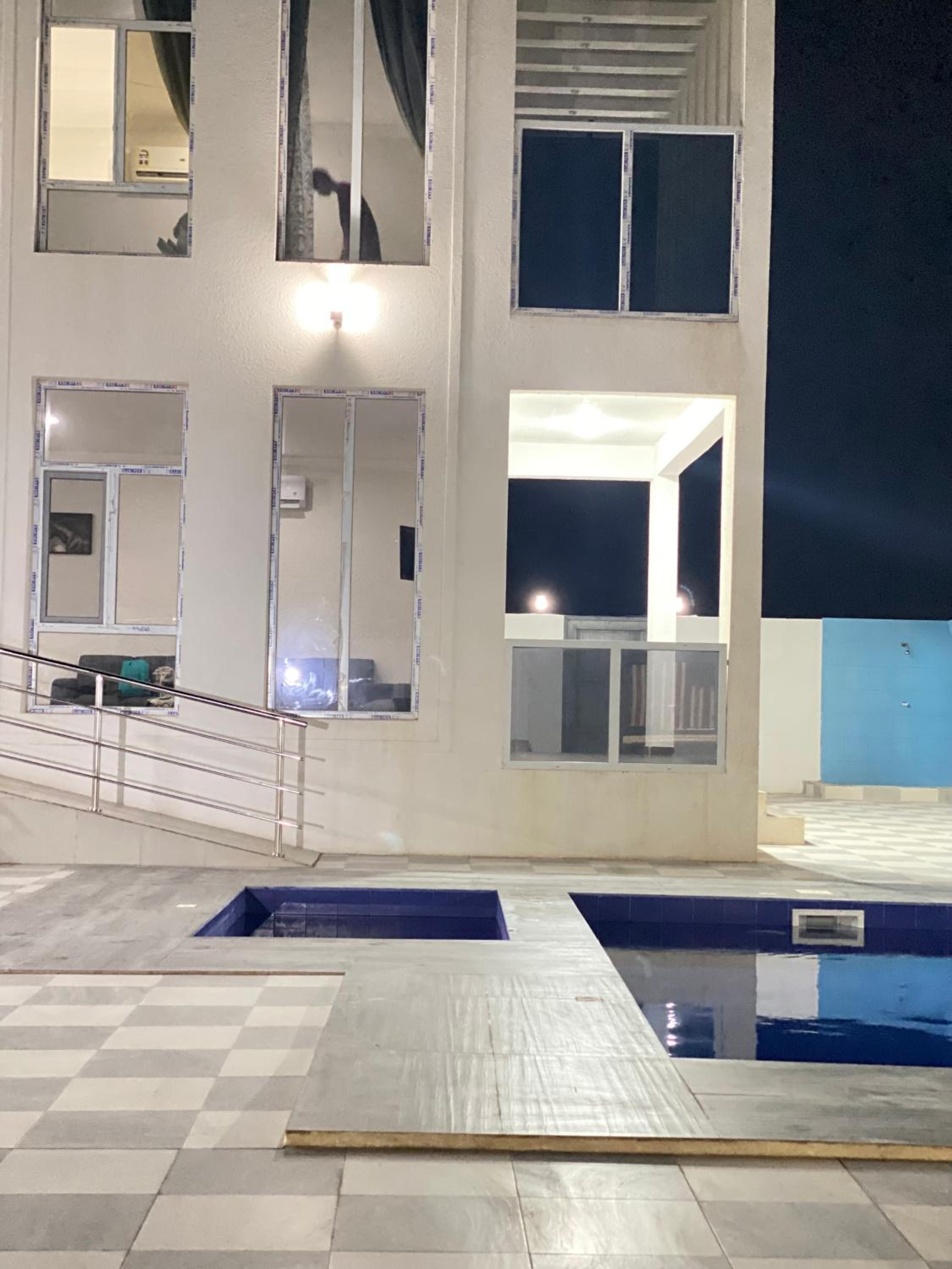 Al Ashkharah Nights Chalate