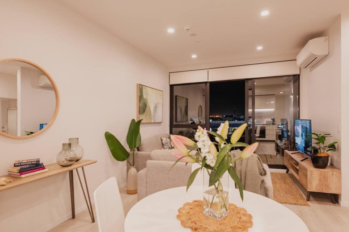 Serene Spaces on Tuam - 2 Bedroom Apartment view 5