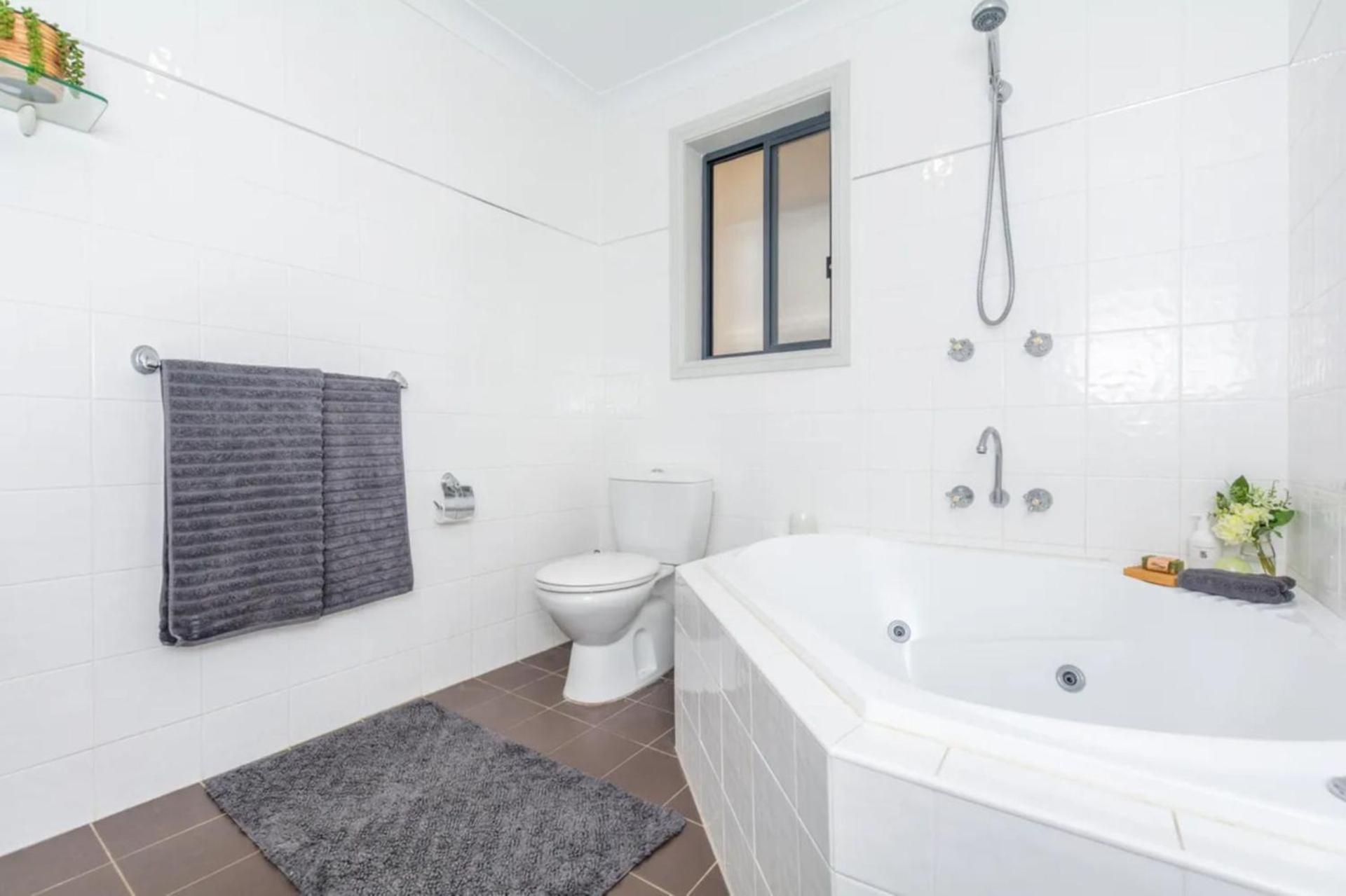 Poolside Oasis by Experience Jervis Bay