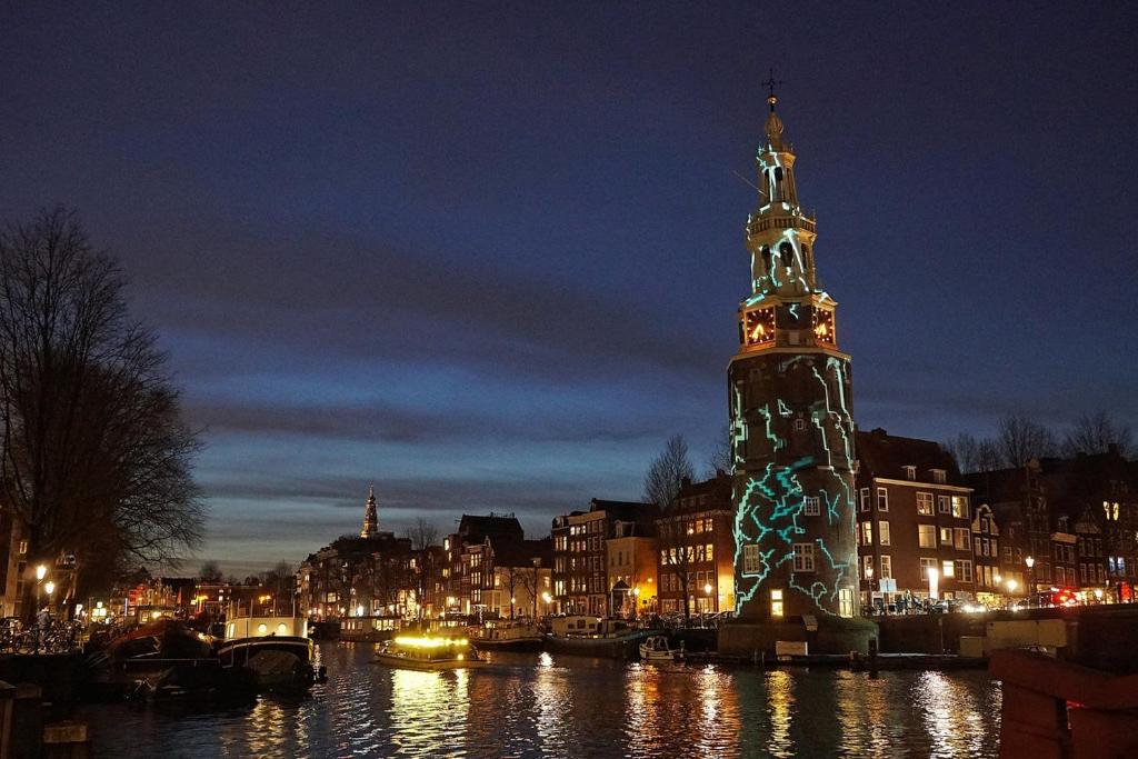 Central Art Apartment - Nieuwmarkt area