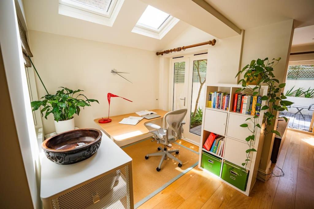 Charming 2BR flat with a garden