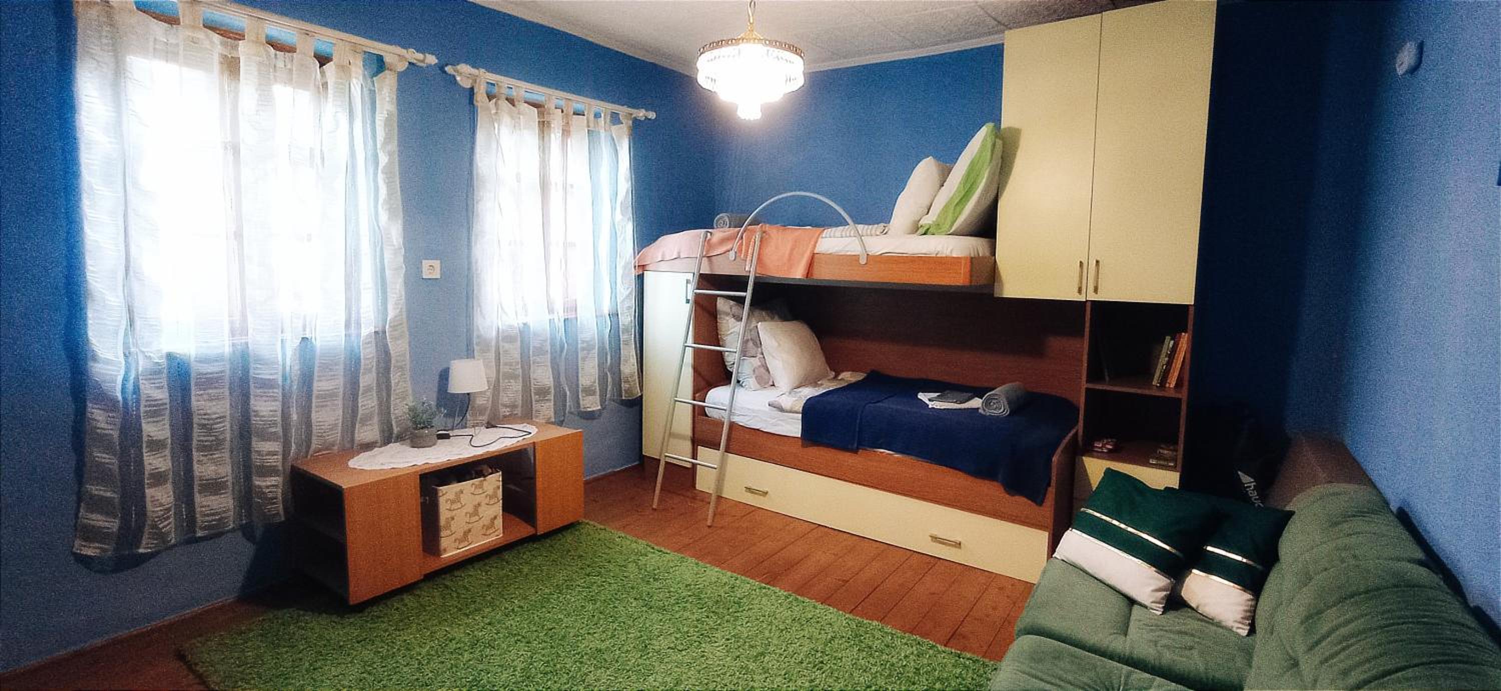 Photo 10