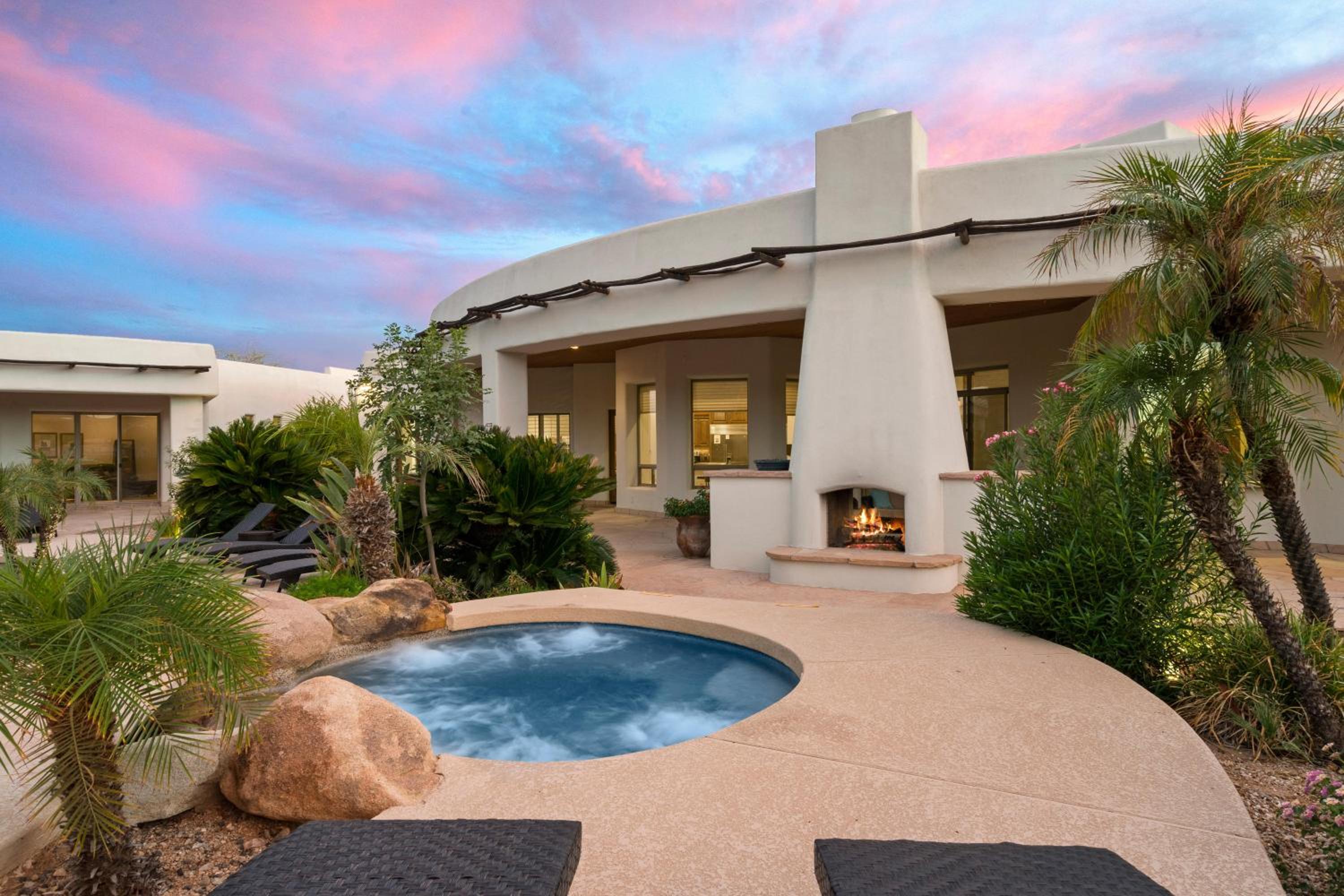 Estrella Manor
