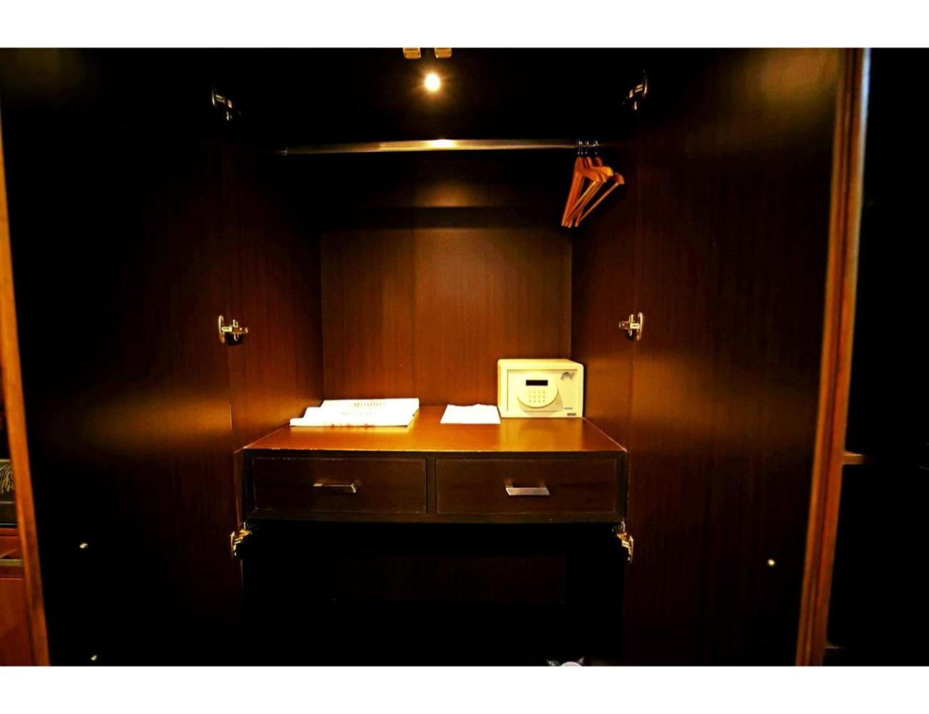 The Red Velvet Hotel Samarpan, Patna view 2