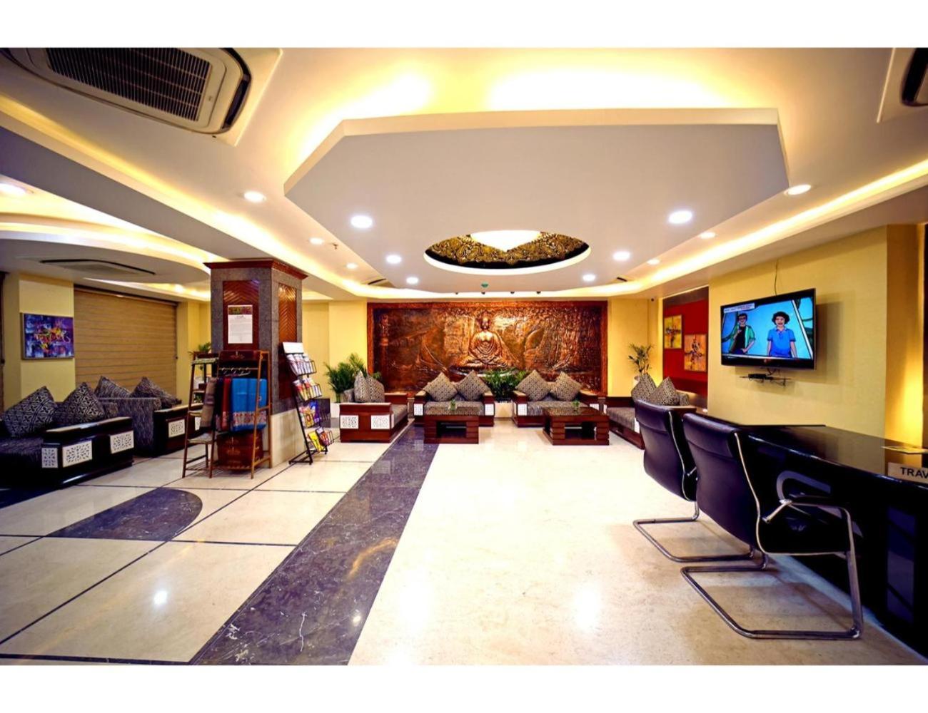 The Red Velvet Hotel Samarpan, Patna view 3