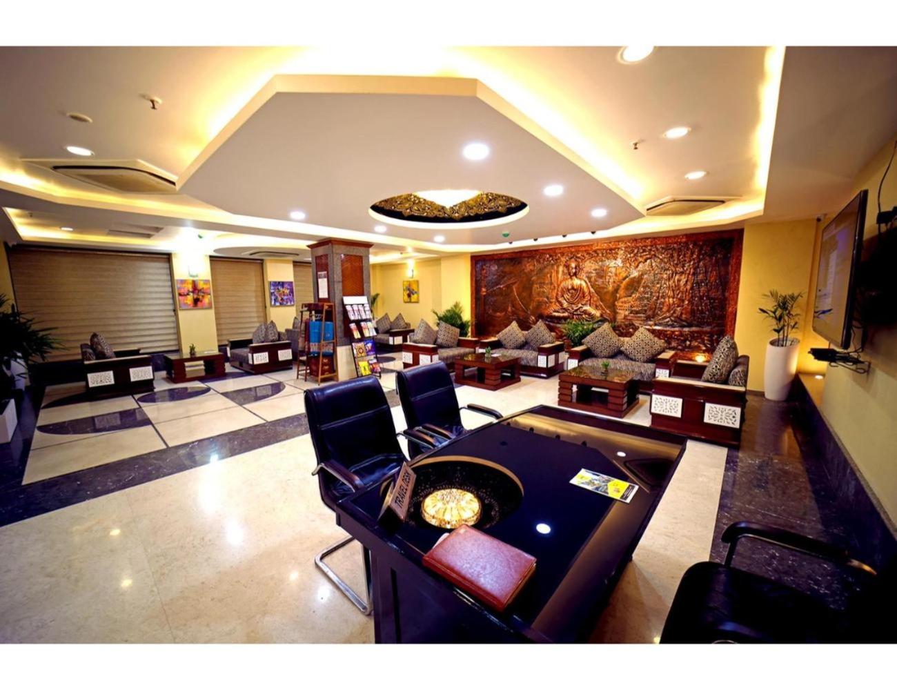 The Red Velvet Hotel Samarpan, Patna view 4