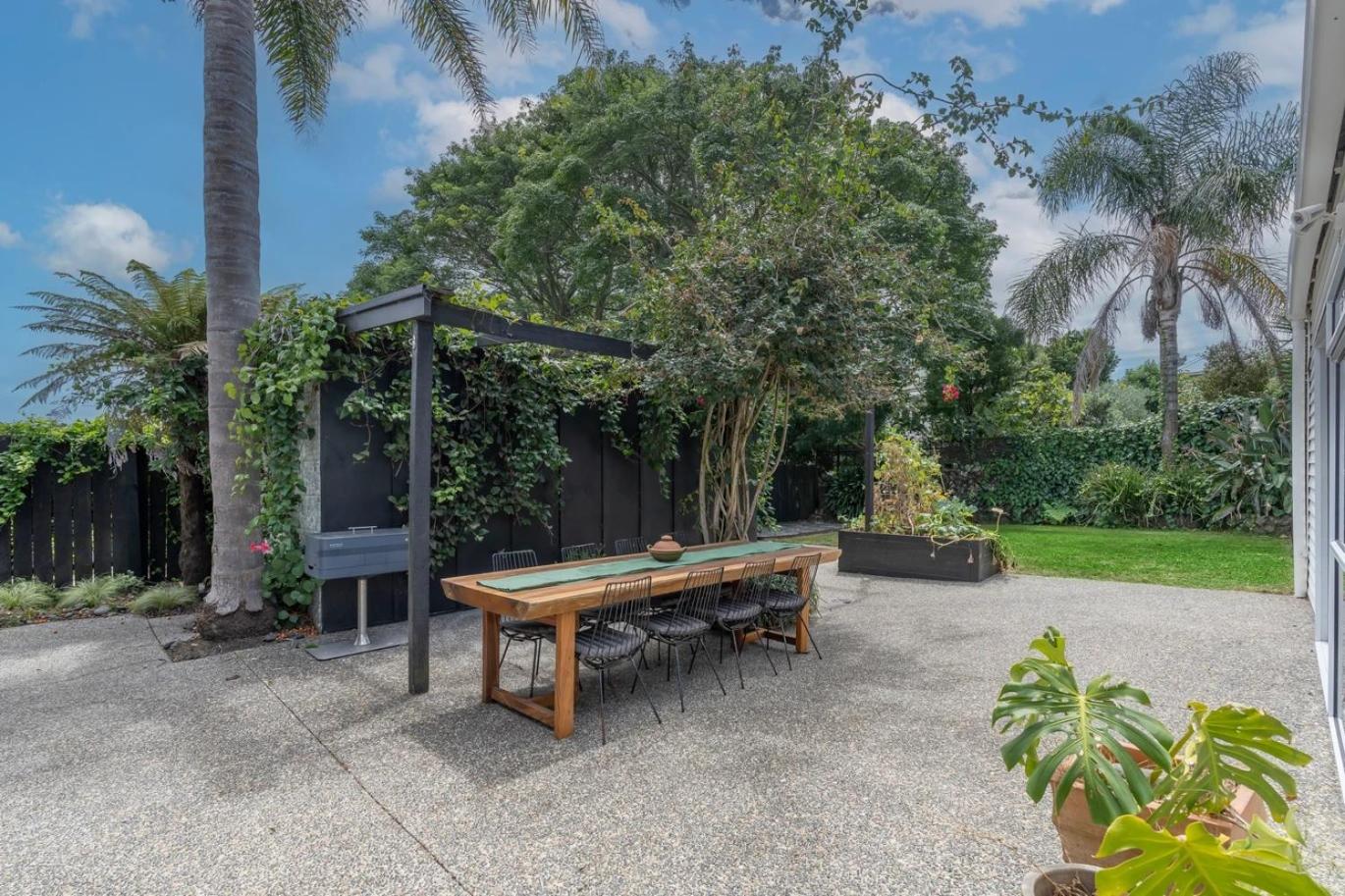 Garden Flat view 2