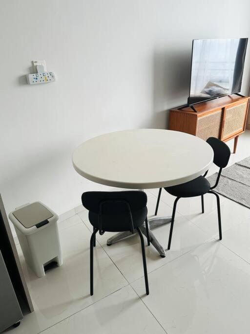 Danga Bay Cozy Studio