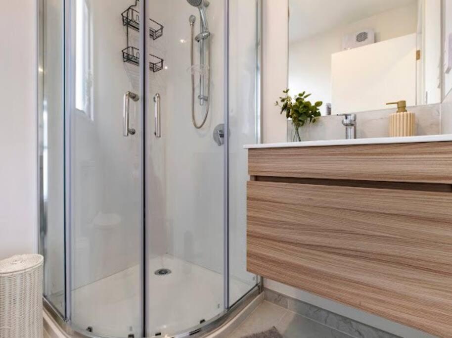 Brand New 2BR Home with Carpark view 5