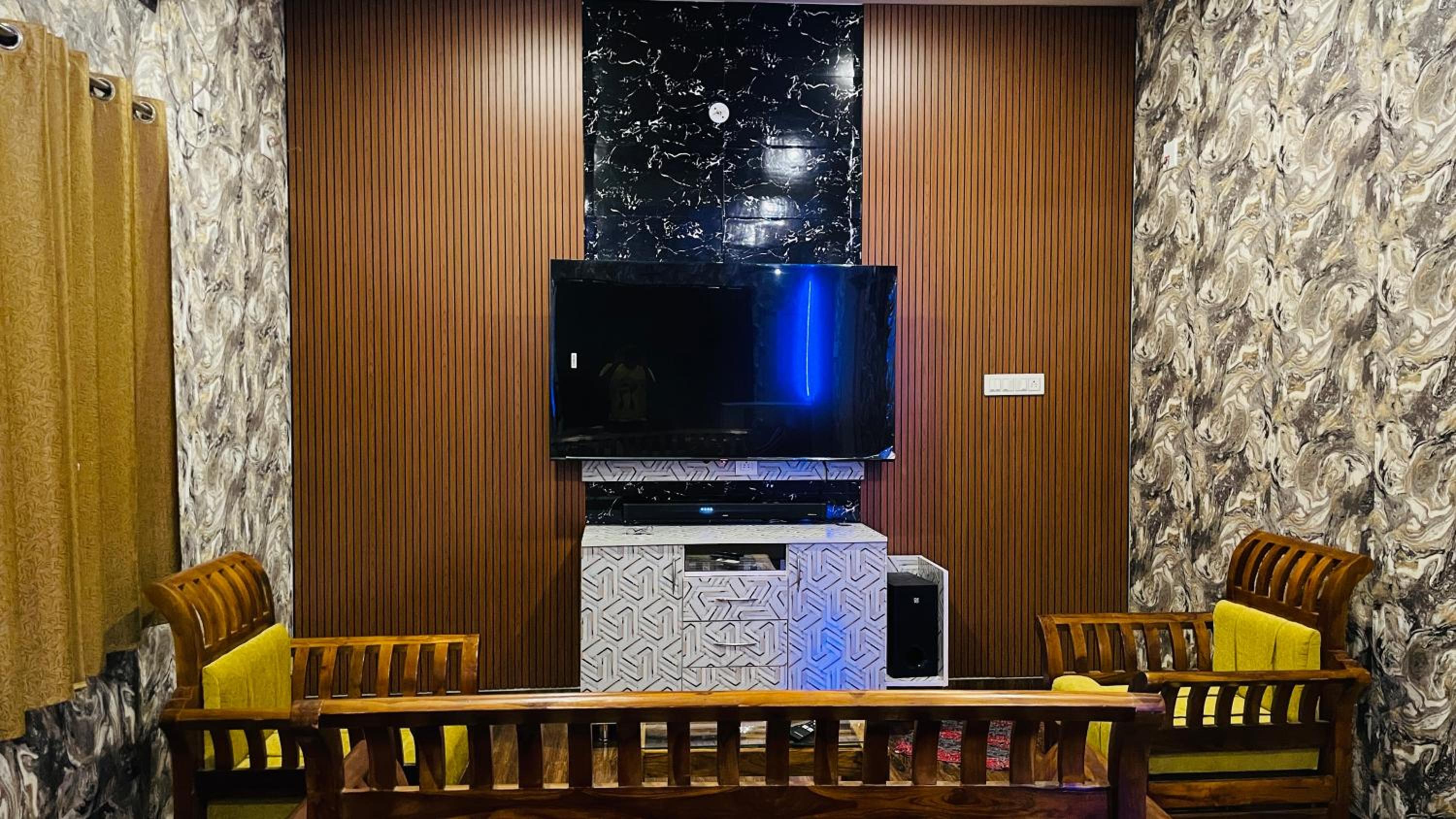 Auro studio home view 4
