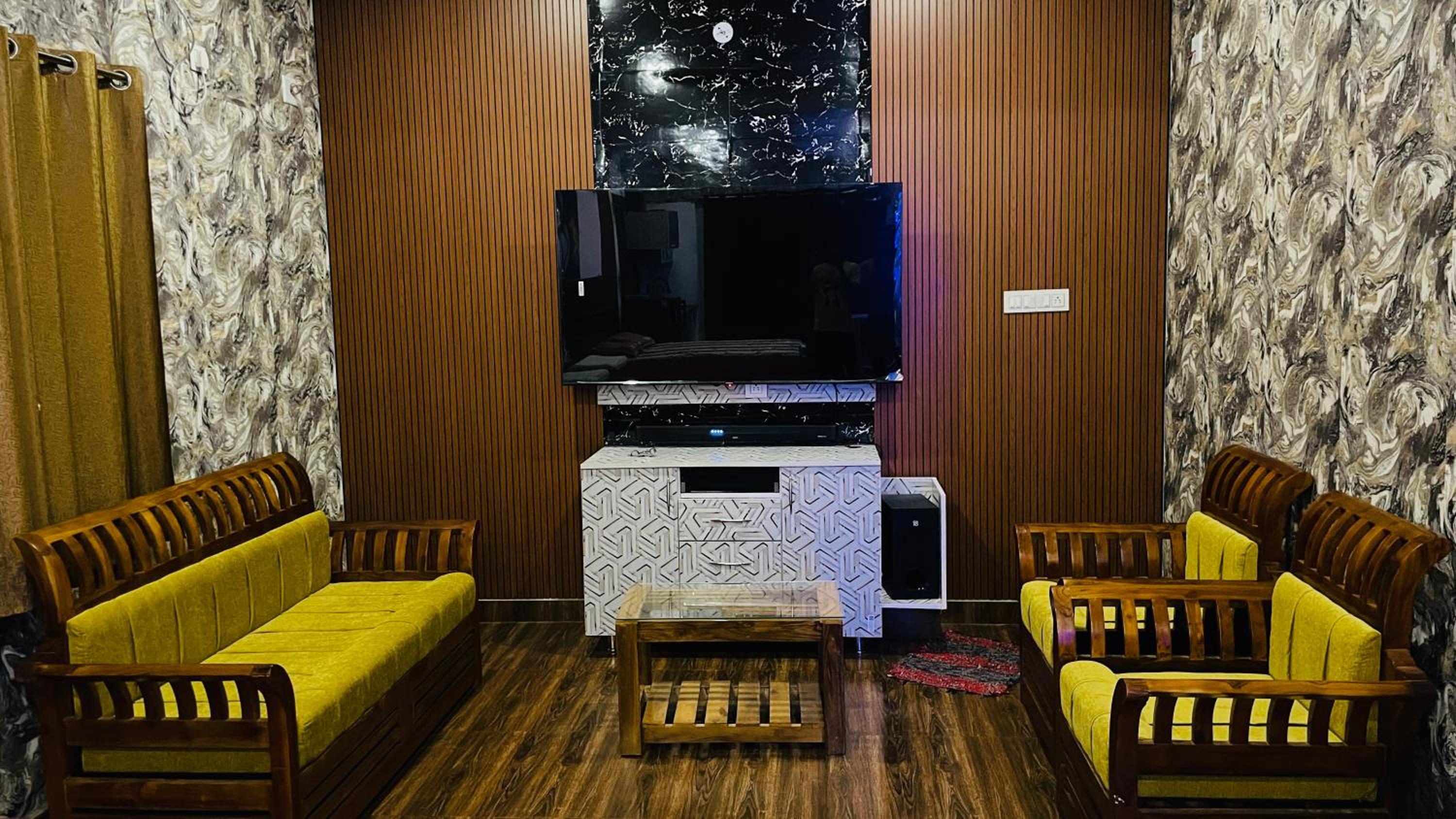 Auro studio home view 3