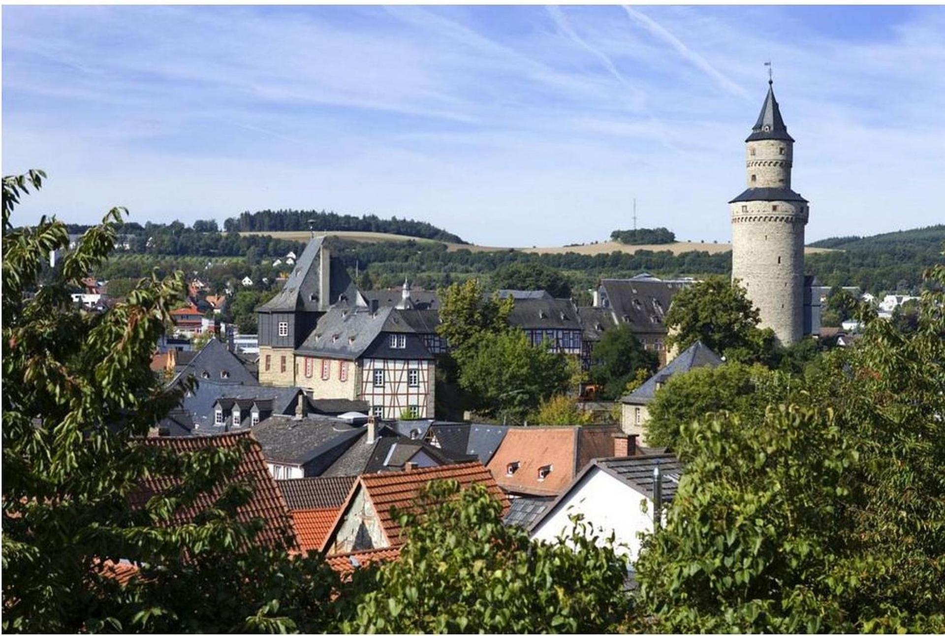 nette Ferienwohnung mit eigenem Eingang und Sonnenterrasse