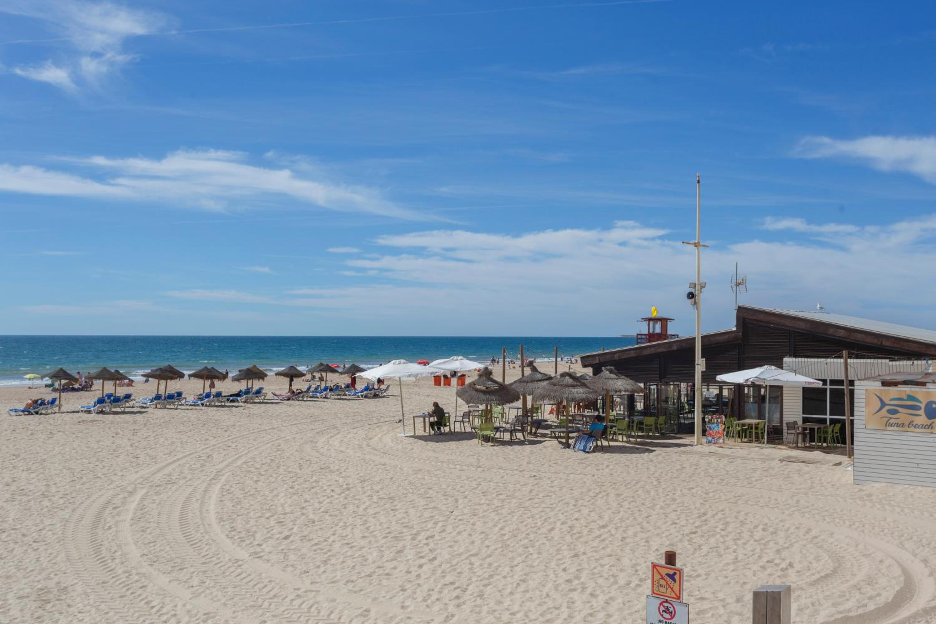 BAHIA Suites by Cadiz4Rentals