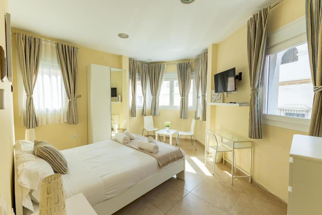 Plaza Nueva Central Suite by Valcambre