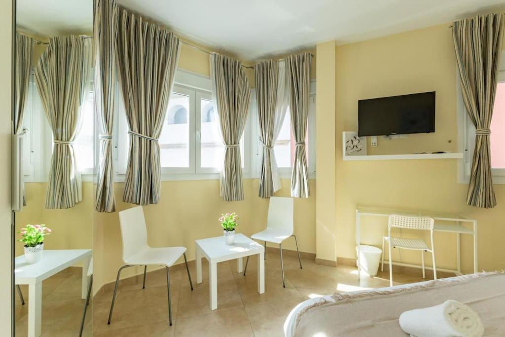 Plaza Nueva Central Suite by Valcambre