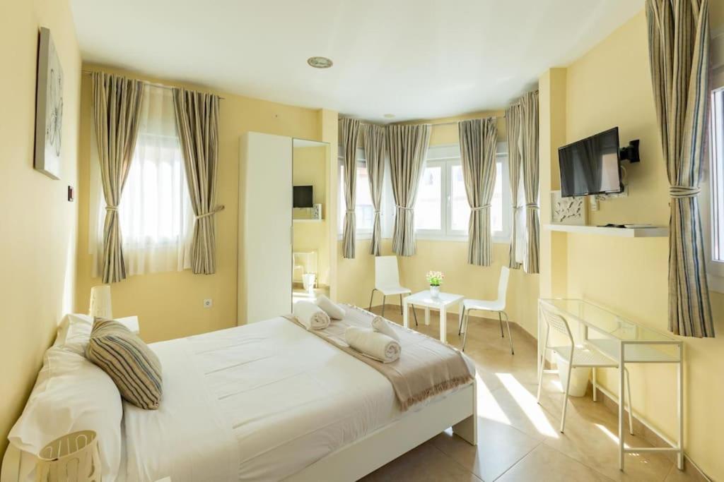 Plaza Nueva Central Suite by Valcambre