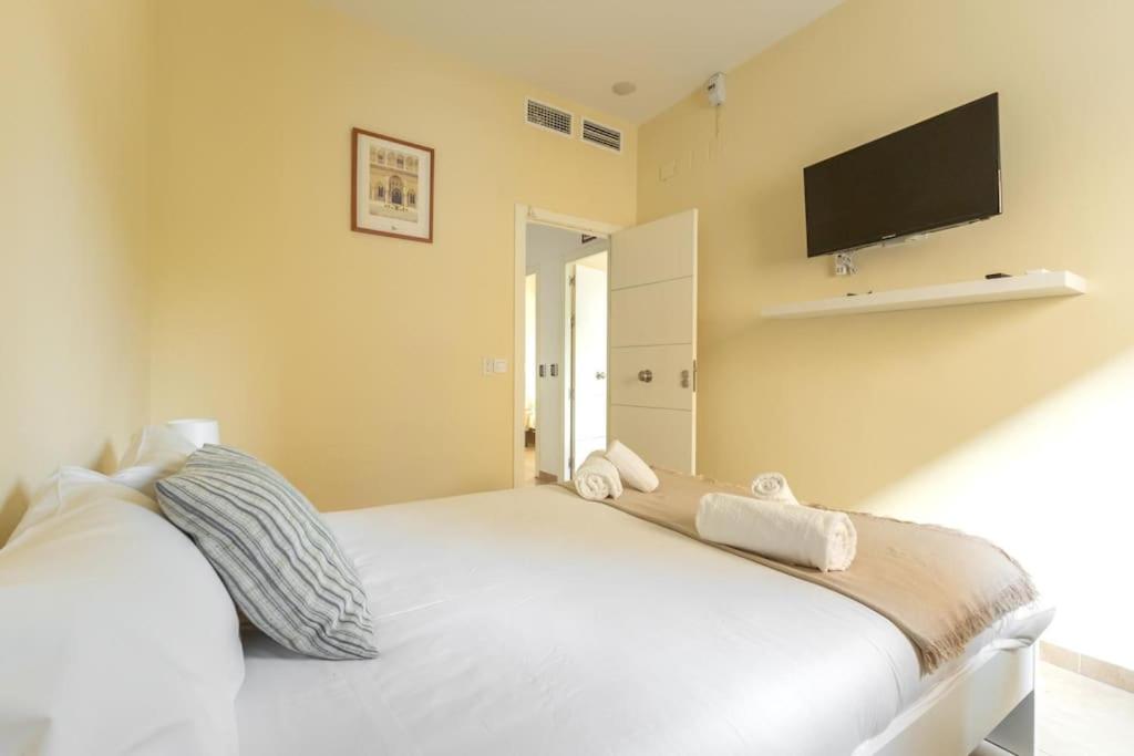 Plaza Nueva Central Suite by Valcambre