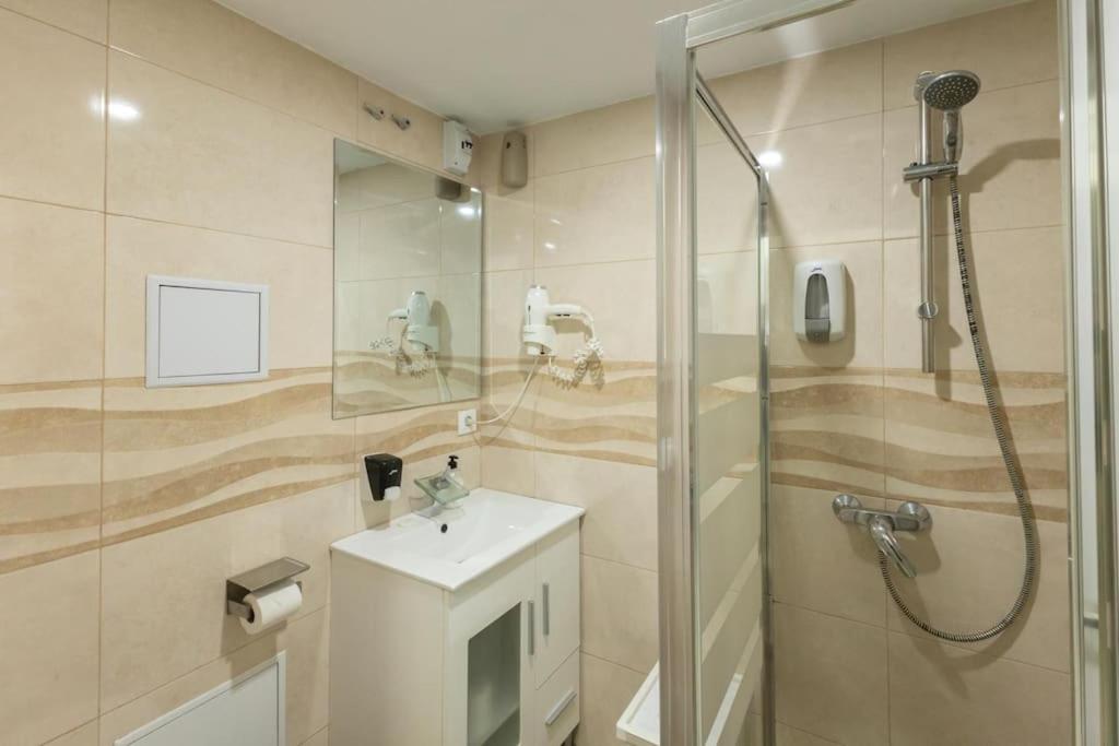 Plaza Nueva Central Suite by Valcambre