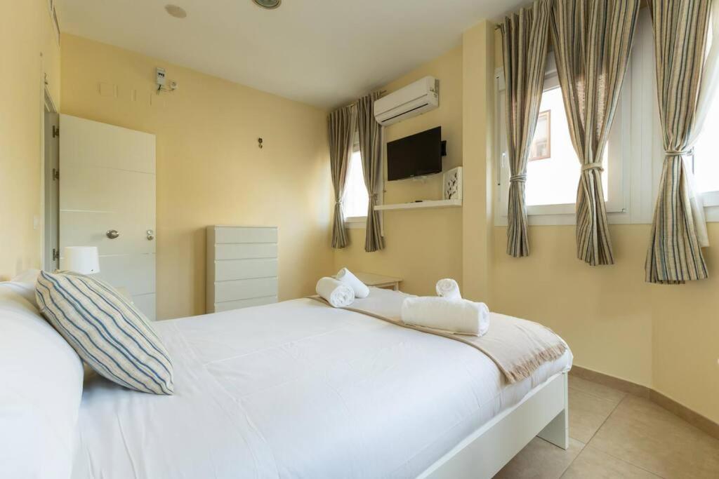 Plaza Nueva Central Suite by Valcambre