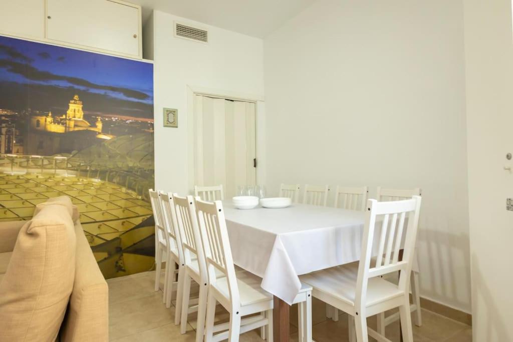Plaza Nueva Central Suite by Valcambre