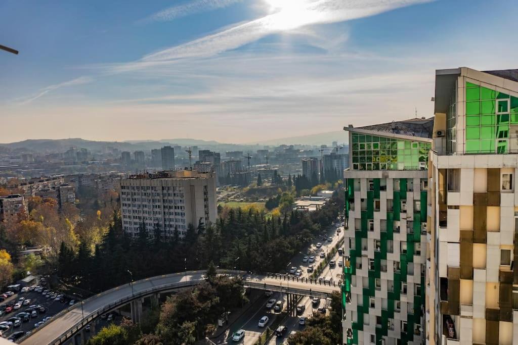 Cozy apartment with a large balcony and city view view 5