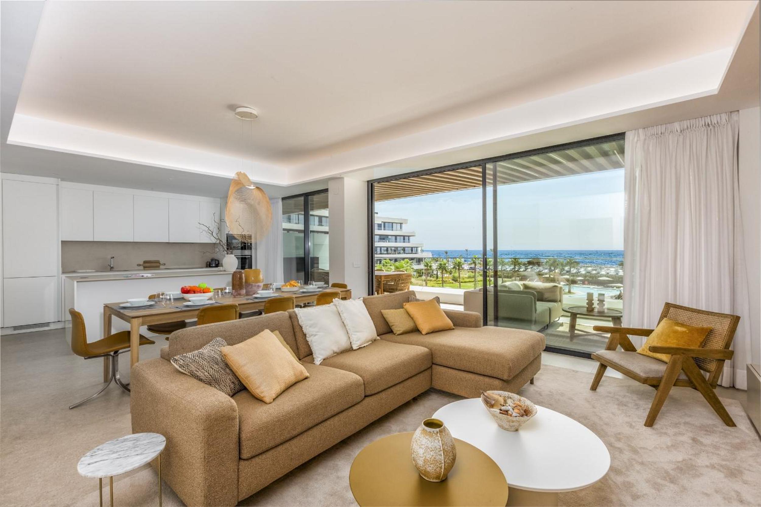 ViVi Homes - Alma Pool, Gym, Sauna, Terrace & Sea View