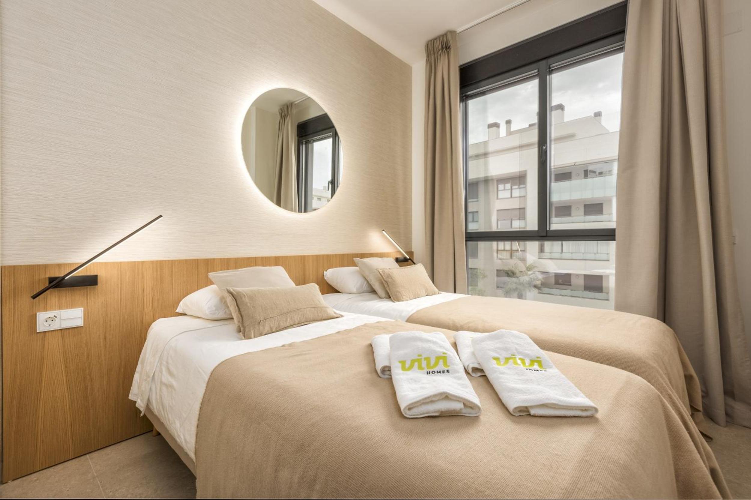 ViVi Homes - Alma Pool, Gym, Sauna, Terrace & Sea View