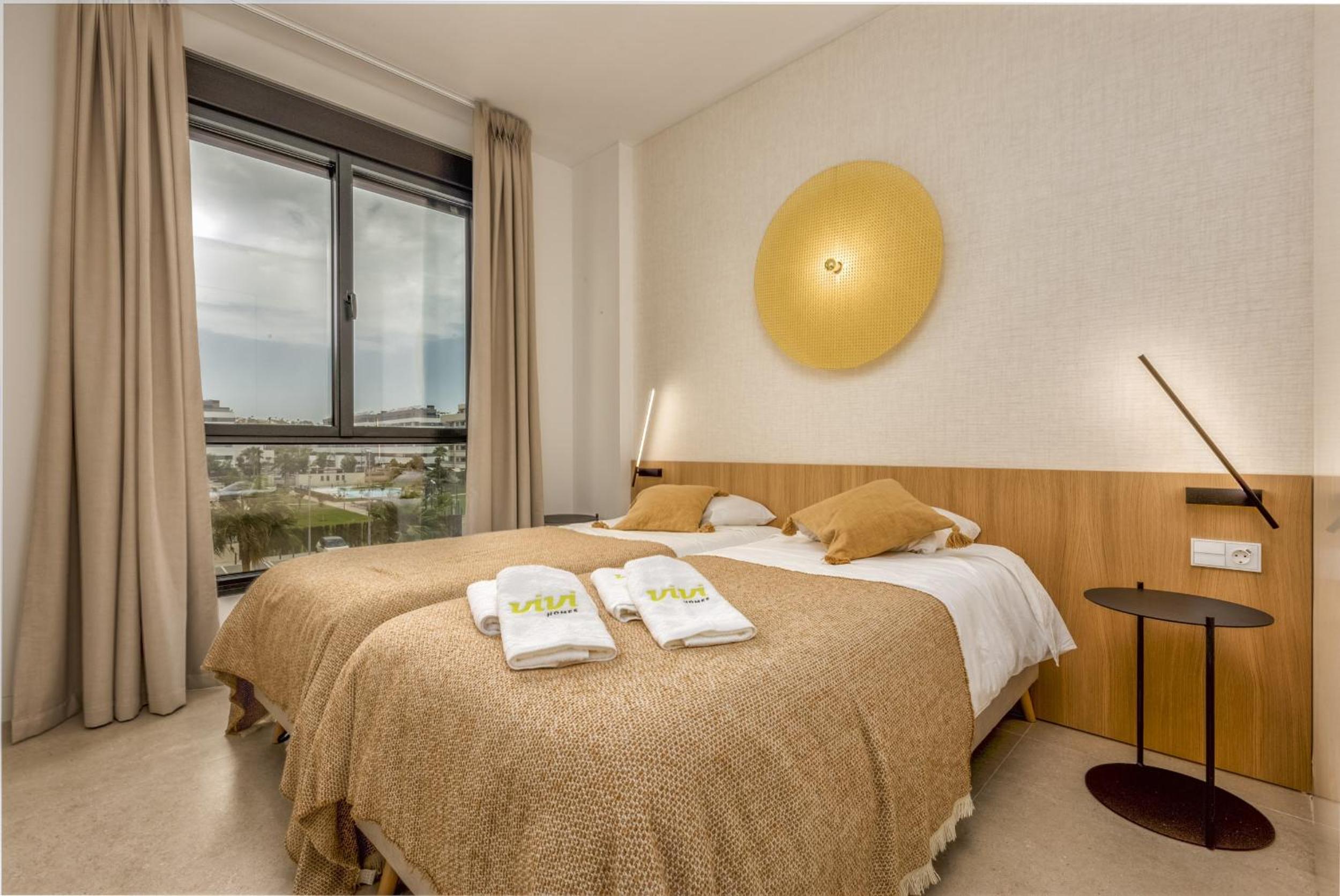 ViVi Homes - Alma Pool, Gym, Sauna, Terrace & Sea View