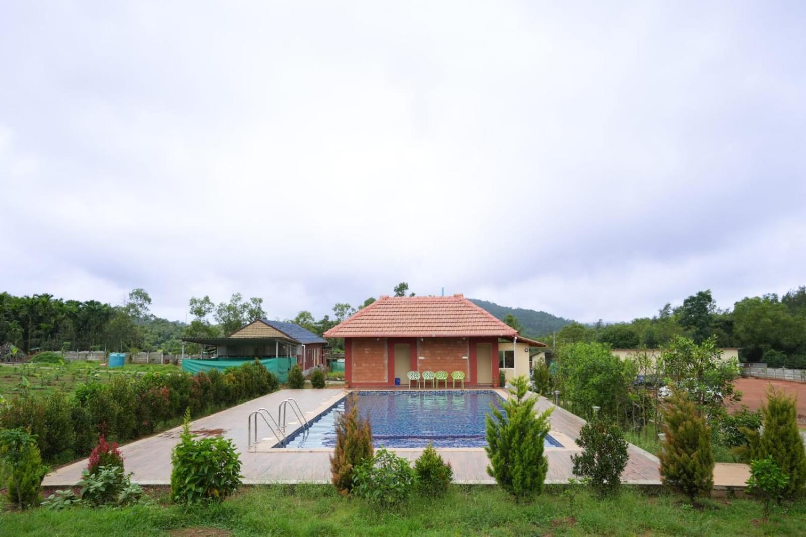 Honnukar Resort