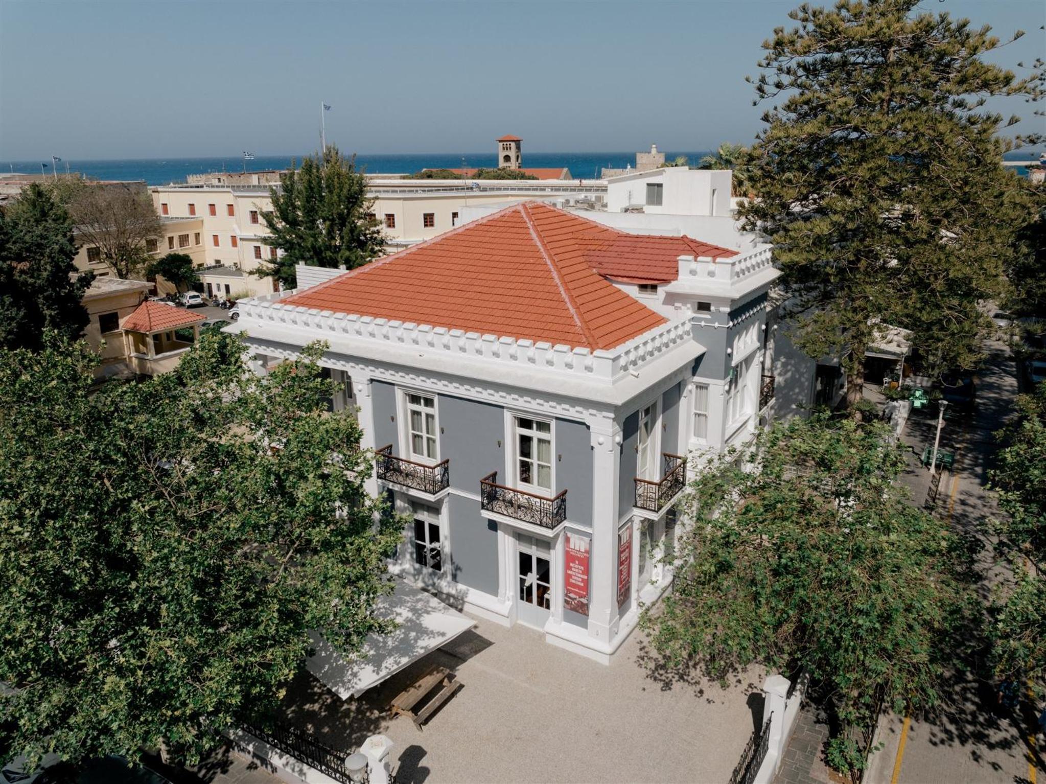 Victoria Mansion A Luxurious Neoclassical Experience