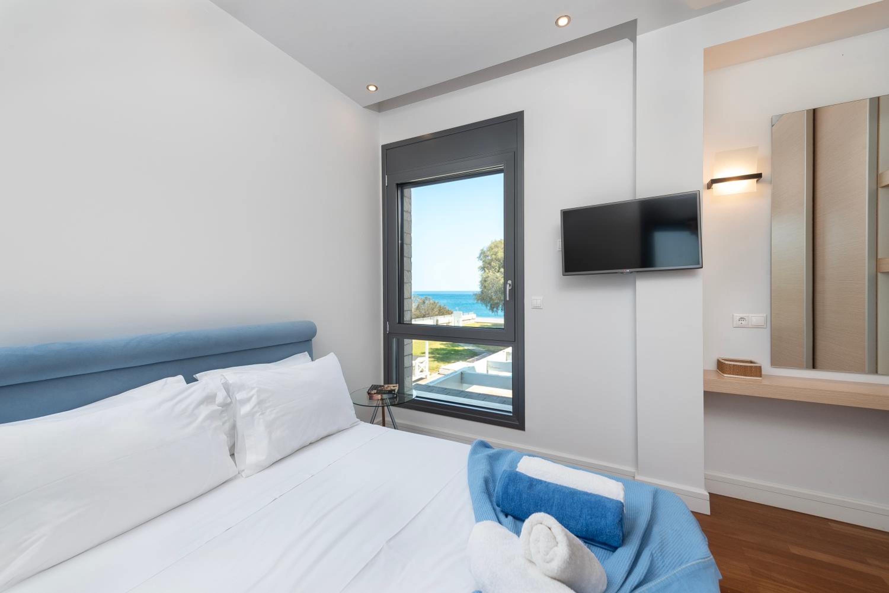 Kiotari Dream beachfront villa