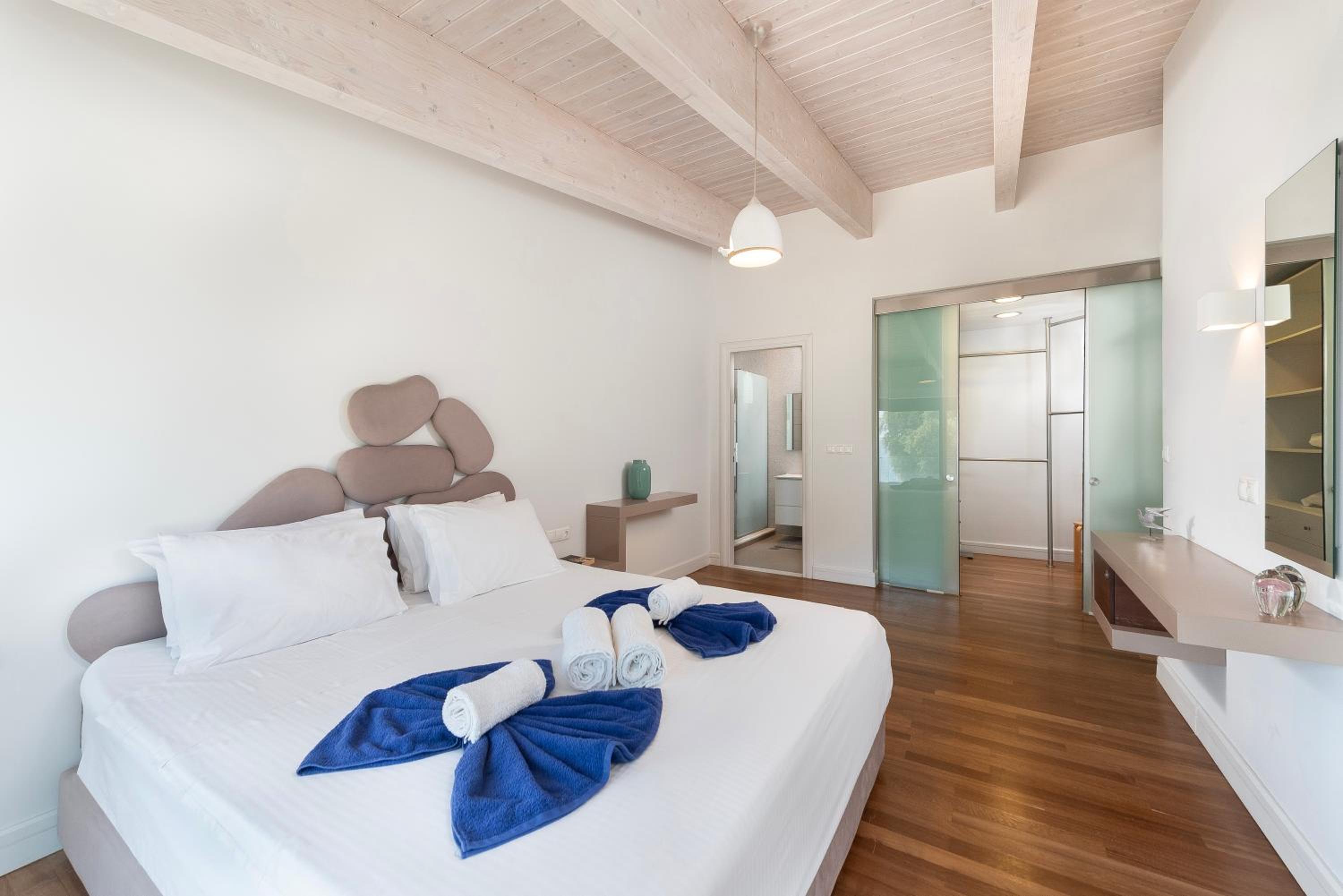 Kiotari Dream beachfront villa