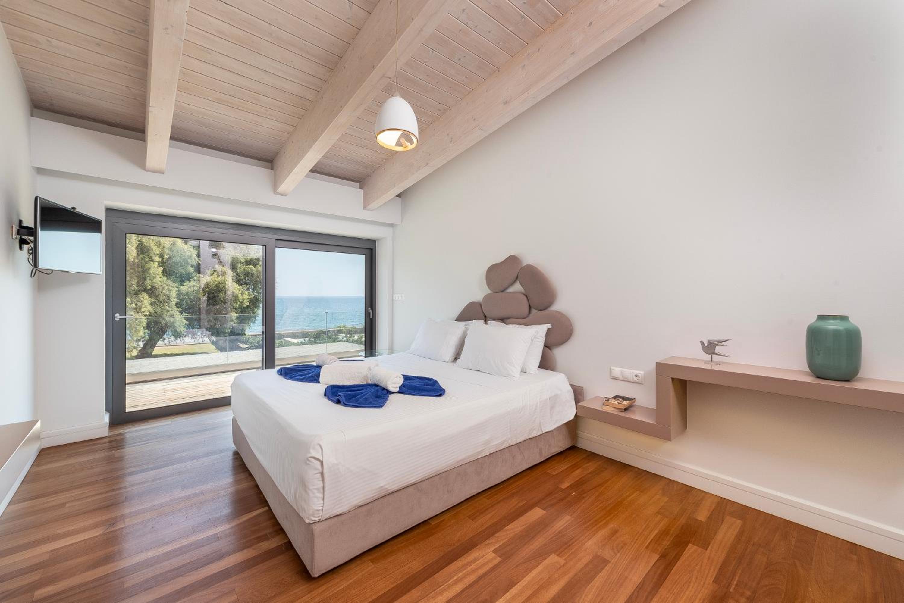 Kiotari Dream beachfront villa