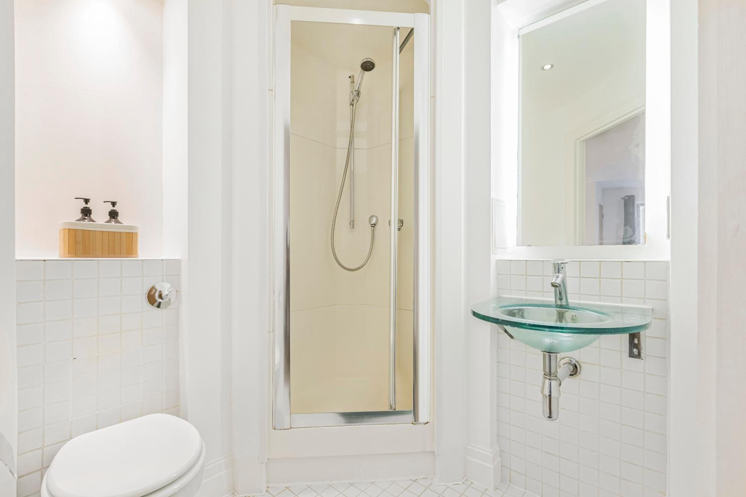 Athera - Hoxton Square 2 Bed, 2 Bath Entire Private Apartment