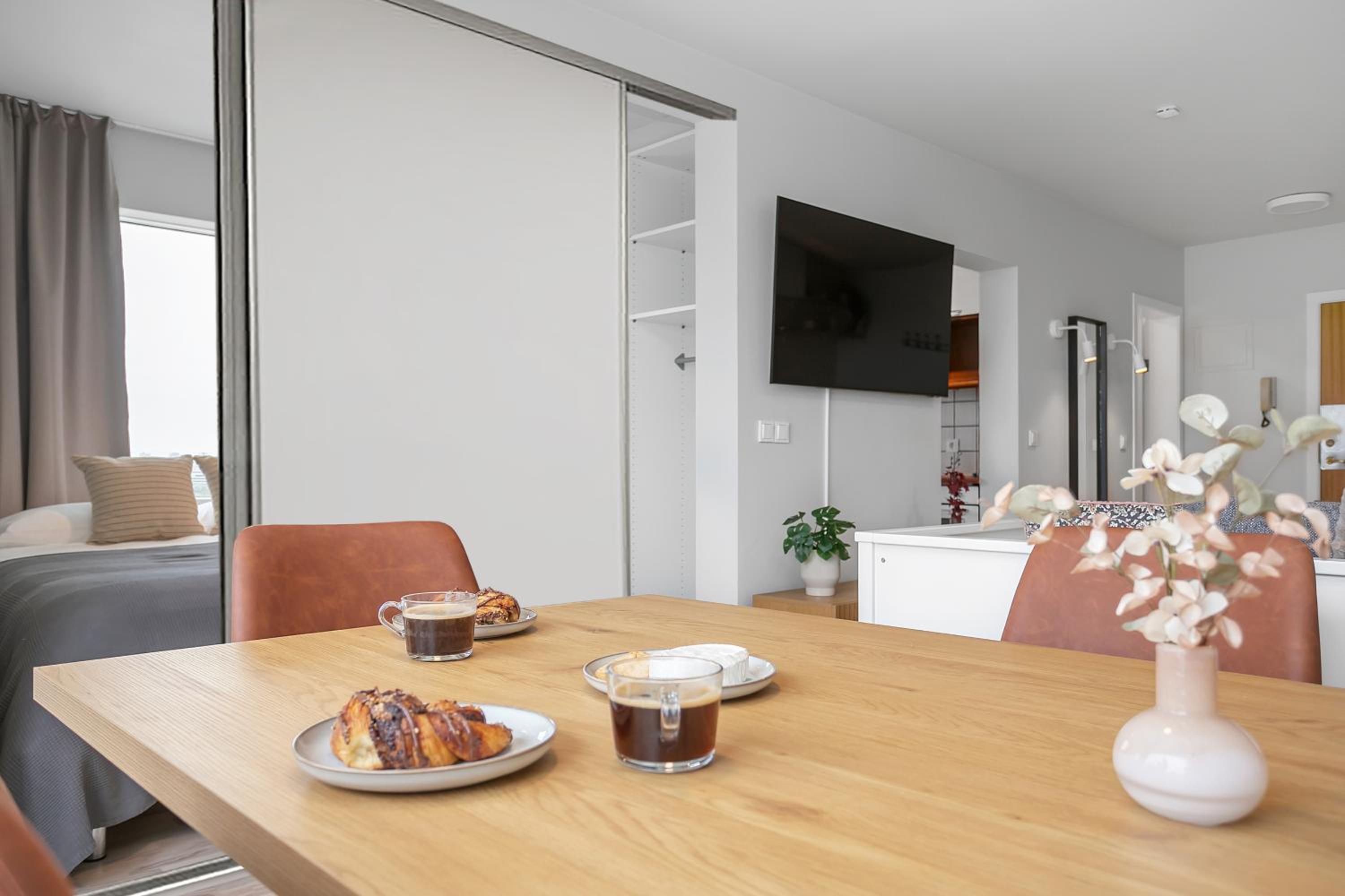 Charming Studio - Stunning Panorama View view 5