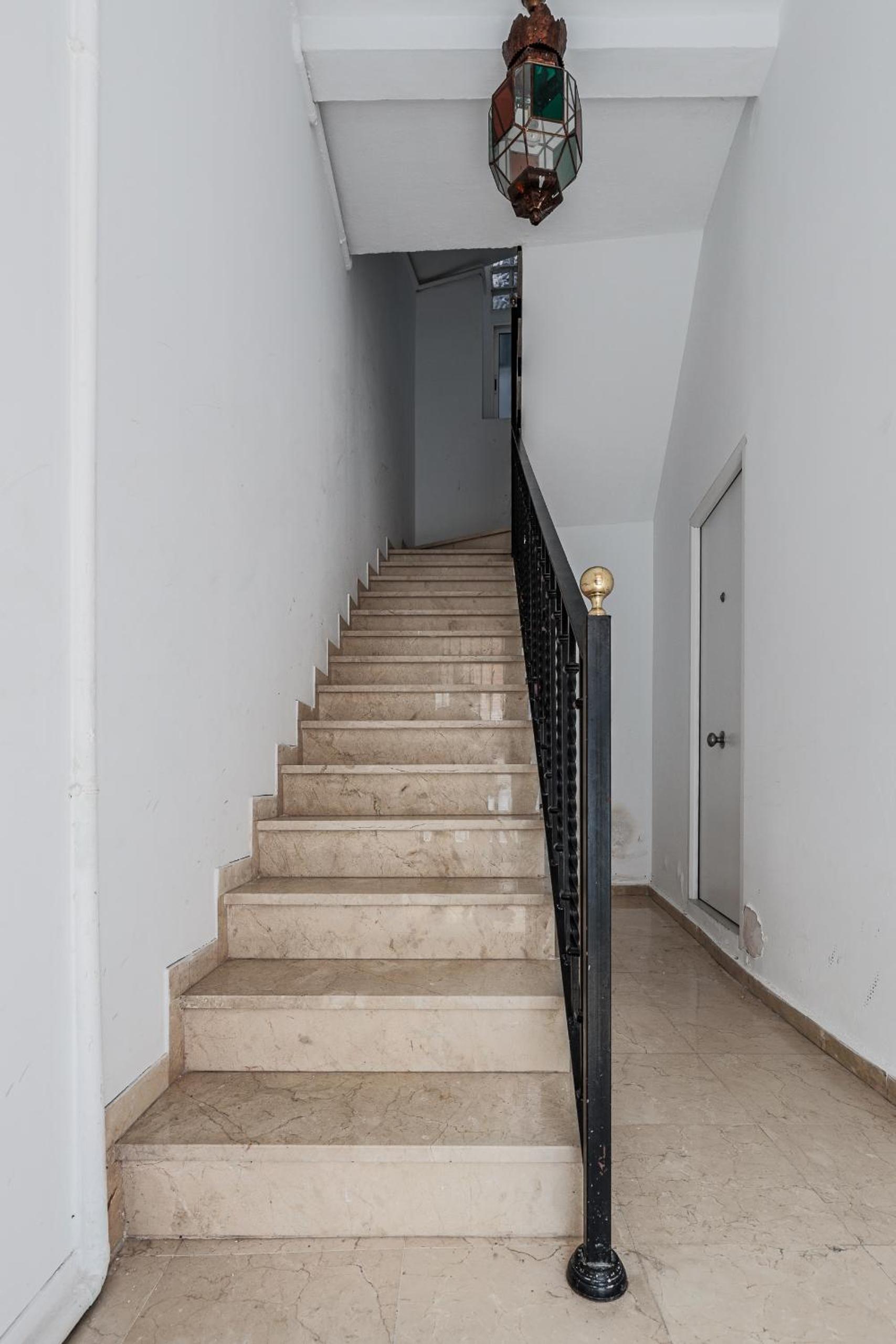 Pure Seville elegance and confort