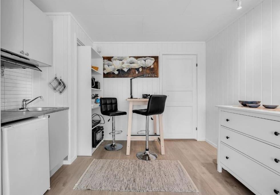 Cozy apartment close to city view 3