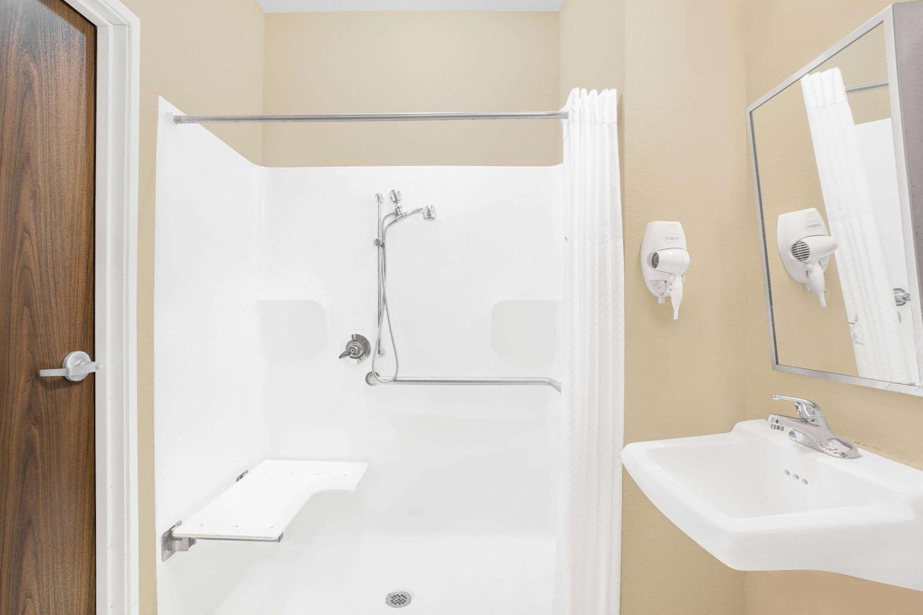 Microtel Inn & Suites By Wyndham Conway view 5